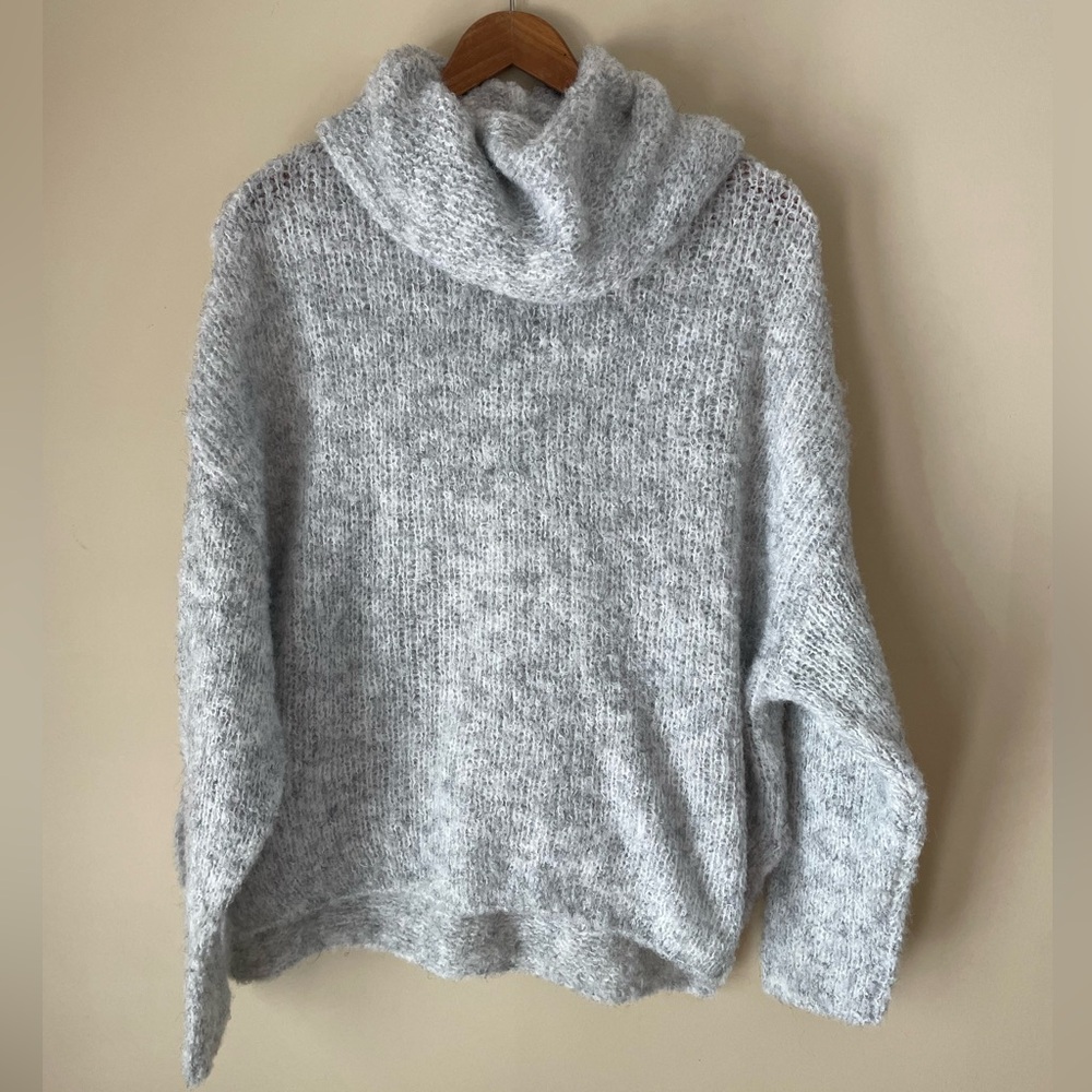 Newbury Kustom Cowl Neck Sweater Size Small